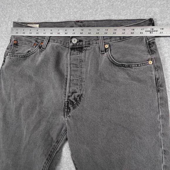 Levis Premium 501 Jeans Mens 36 x 36 Gray Straight Leg Button Fly Big E Denim - Picture 3 of 15